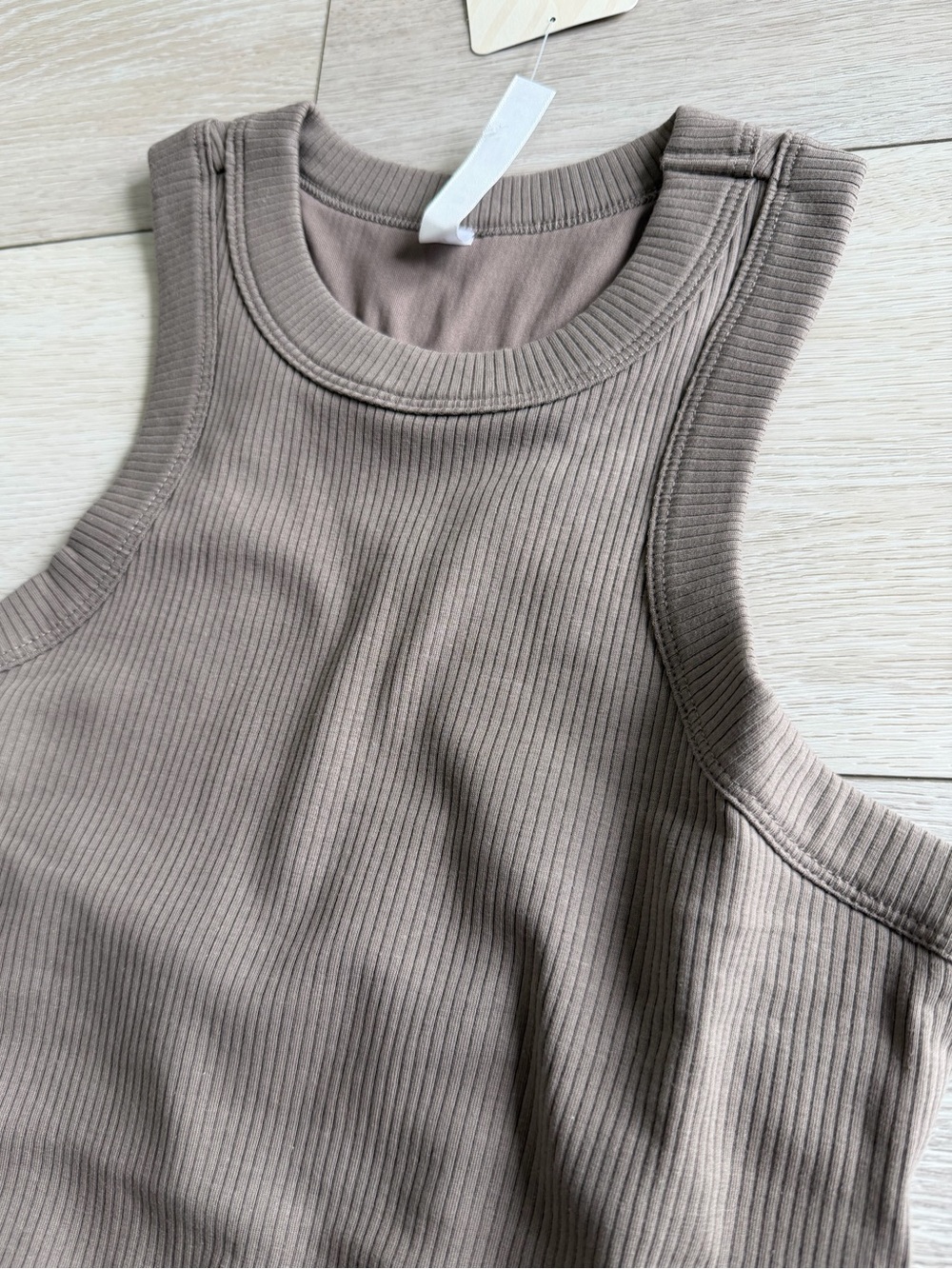 Fabletics HIGH NECK RIB BUILT IN BRA TANK TOP
WOMENS
SIZE MEDIUM - Picture 2 of 4